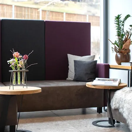 Aparthotel Emma Deluxe Direkt Beim Skibus Ganzjaehrig Beheizter Aussenpool