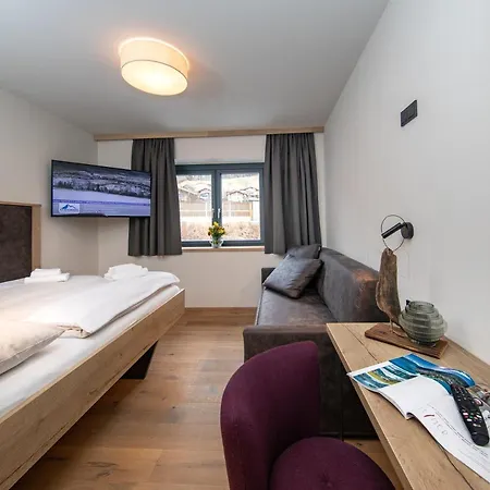 Emma Deluxe Aparthotel, Aircondition, Ganzjaehrig Beheizter Aussenpool & Skibus Direkt Vor Der Tuer 4* ピーゼンドルフ