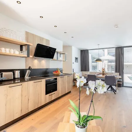 Emma Deluxe Aparthotel, Aircondition, Ganzjaehrig Beheizter Aussenpool & Skibus Direkt Vor Der Tuer