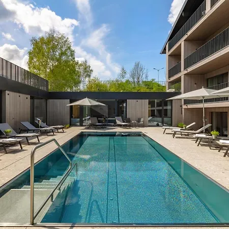 Aparthotel Emma Deluxe Mit Beheizten Aussenpool Direkt Beim Skibus Piesendorf