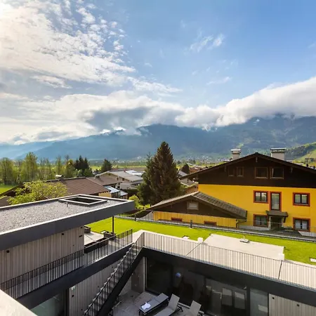 Aparthotel Emma Deluxe Mit Beheizten Aussenpool Direkt Beim Skibus *