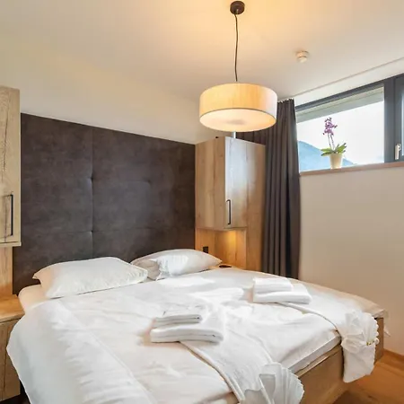 Aparthotel Emma Deluxe Aparthotel, Aircondition, Ganzjaehrig Beheizter Aussenpool & Skibus Direkt Vor Der Tuer Piesendorf
