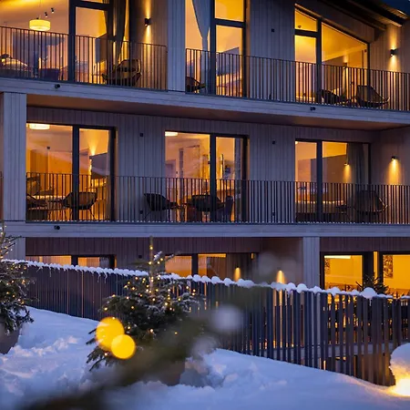 Emma Deluxe Direkt Beim Skibus Ganzjaehrig Beheizter Aussenpool 4* Piesendorf