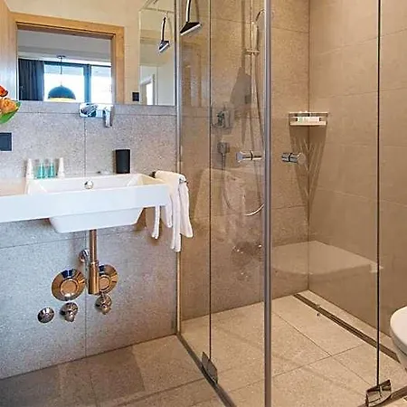 Emma Deluxe Aparthotel, Aircondition, Ganzjaehrig Beheizter Aussenpool & Skibus Direkt Vor Der Tuer Piesendorf