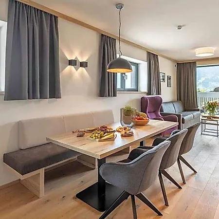 Emma Deluxe Aparthotel, Aircondition, Ganzjaehrig Beheizter Aussenpool & Skibus Direkt Vor Der Tuer 4* ピーゼンドルフ