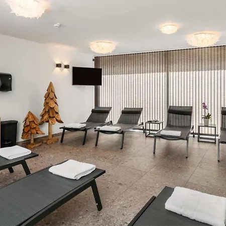 Emma Deluxe Aparthotel, Aircondition, Ganzjaehrig Beheizter Aussenpool & Skibus Direkt Vor Der Tuer