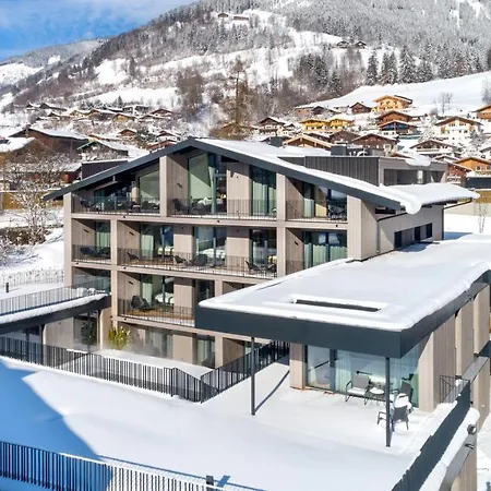 Emma Deluxe Mit Beheizten Aussenpool Direkt Beim Skibus *