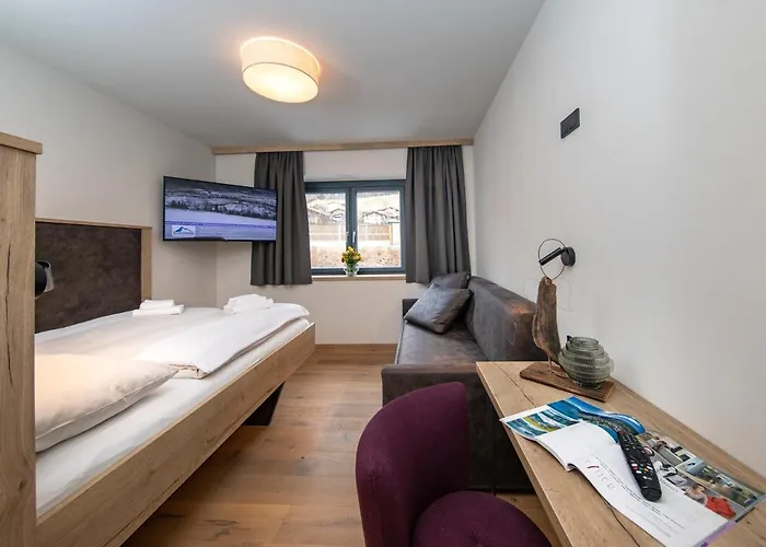 Emma Deluxe Aparthotel, Aircondition, Ganzjaehrig Beheizter Aussenpool & Skibus Direkt Vor Der Tuer 4* بيسندورف