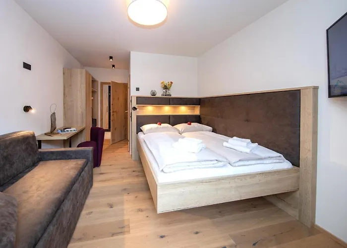 Emma Deluxe Aparthotel, Aircondition, Ganzjaehrig Beheizter Aussenpool & Skibus Direkt Vor Der Tuer بيسندورف