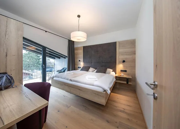 Emma Deluxe Aparthotel, Aircondition, Ganzjaehrig Beheizter Aussenpool & Skibus Direkt Vor Der Tuer 4* ピーゼンドルフ