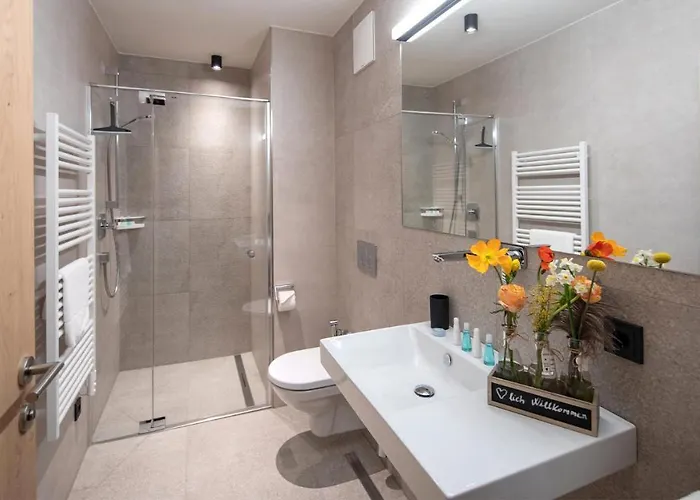 アパートホテル Emma Deluxe Aparthotel, Aircondition, Ganzjaehrig Beheizter Aussenpool & Skibus Direkt Vor Der Tuer ピーゼンドルフ