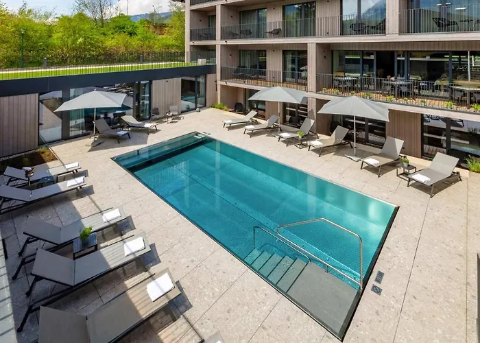 Emma Deluxe Aircondition In Summer & Ganzjaehrig Beheizter Aussenpool Direkt Beim Skibus