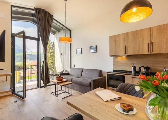 Emma Deluxe Aparthotel, Aircondition, Ganzjaehrig Beheizter Aussenpool & Skibus Direkt Vor Der Tuer 4* بيسندورف