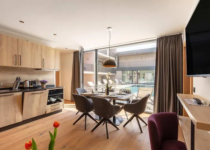 Emma Deluxe Aparthotel, Aircondition, Ganzjaehrig Beheizter Aussenpool & Skibus Direkt Vor Der Tuer Aparthotel Piesendorf
