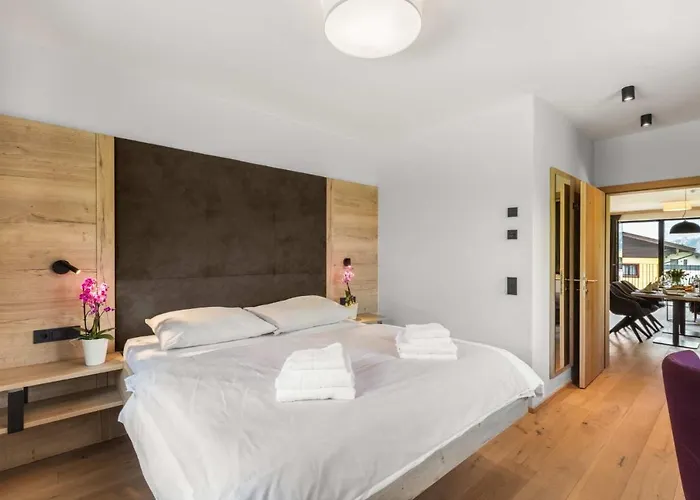 Emma Deluxe Aparthotel, Aircondition, Ganzjaehrig Beheizter Aussenpool & Skibus Direkt Vor Der Tuer 4*