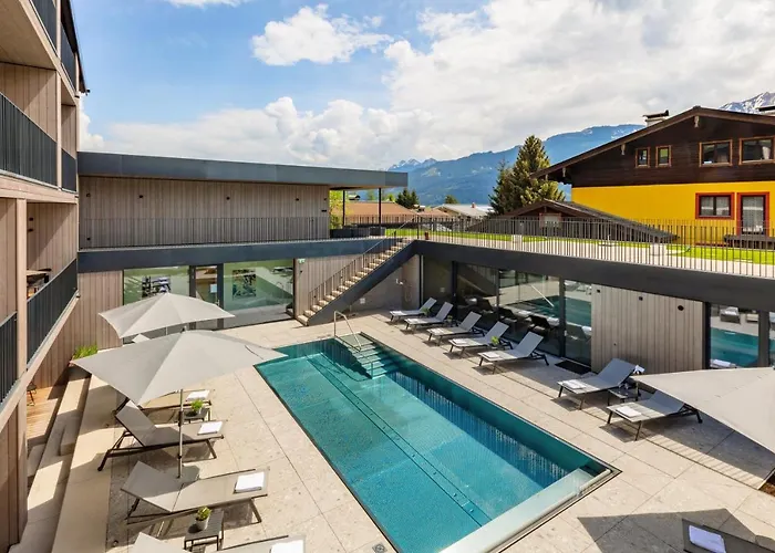 アパートホテル Emma Deluxe Aparthotel, Aircondition, Ganzjaehrig Beheizter Aussenpool & Skibus Direkt Vor Der Tuer