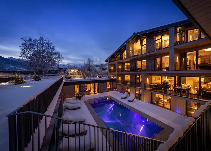 Emma Deluxe Aircondition In Summer & Ganzjaehrig Beheizter Aussenpool Direkt Beim Skibus Aparthotel 4*