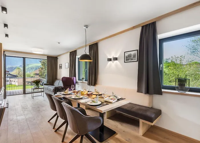 شقة فندقية Emma Deluxe Aparthotel, Aircondition, Ganzjaehrig Beheizter Aussenpool & Skibus Direkt Vor Der Tuer بيسندورف