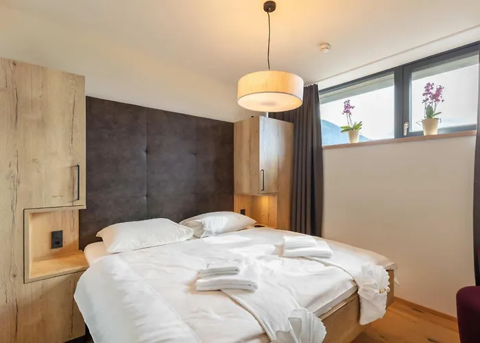 アパートホテル Emma Deluxe Aparthotel, Aircondition, Ganzjaehrig Beheizter Aussenpool & Skibus Direkt Vor Der Tuer ピーゼンドルフ