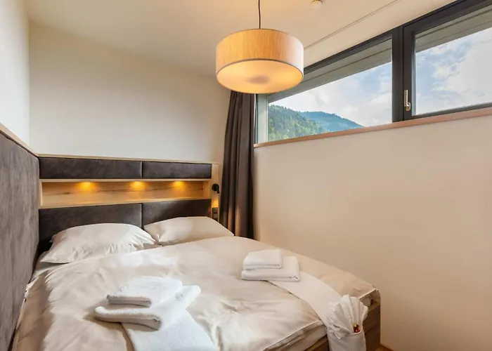 Emma Deluxe Aircondition In Summer & Ganzjaehrig Beheizter Aussenpool Direkt Beim Skibus Piesendorf