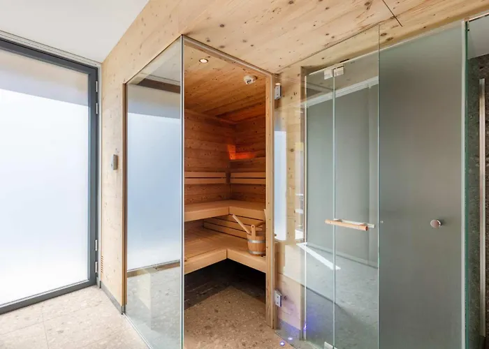 Emma Deluxe Aparthotel, Aircondition, Ganzjaehrig Beheizter Aussenpool & Skibus Direkt Vor Der Tuer شقة فندقية بيسندورف