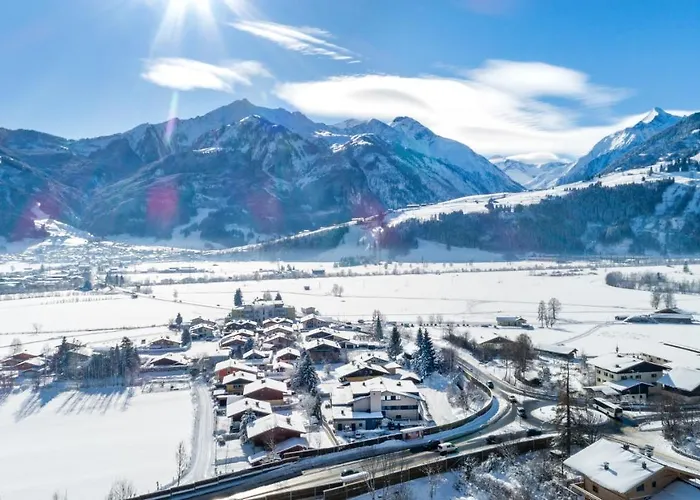 شقة فندقية Emma Deluxe Aparthotel, Aircondition, Ganzjaehrig Beheizter Aussenpool & Skibus Direkt Vor Der Tuer 4*